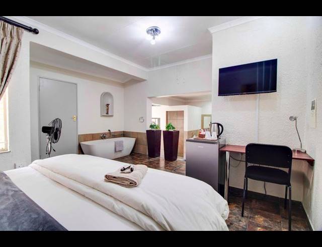 BUSINESS FOR SALE IN ROODEKRANS